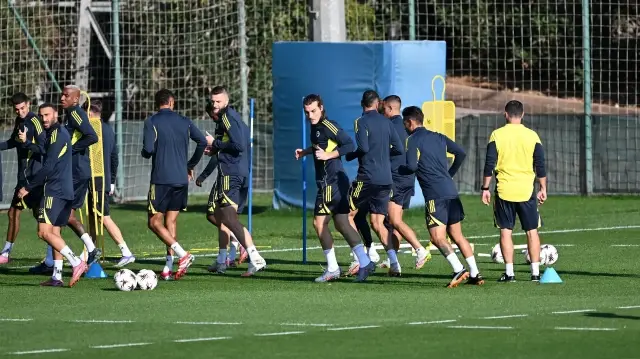 fenerbahcede sakatlik soku yildiz oyuncunun ayaginda kirik tespit edildi wGdhvNqi.webp