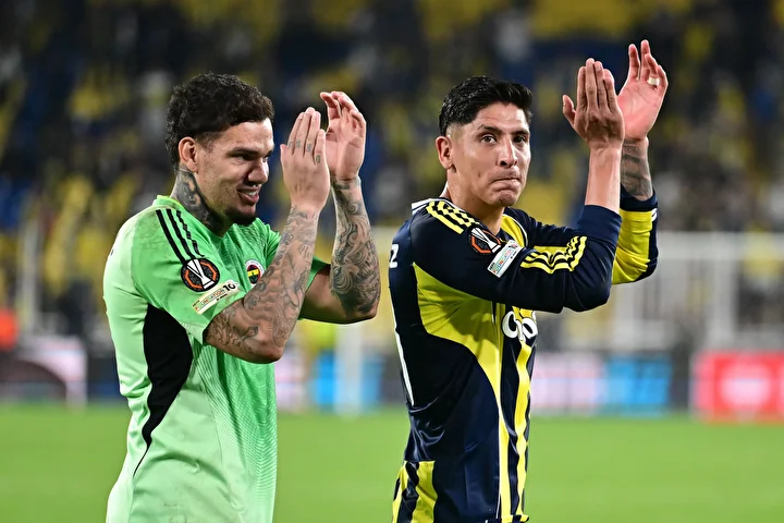 Fenerbahçe'de Samsunspor karşılaması öncesi sakatlık şoku: Maçta kim oynayacak? 4 fenerbahcede samsunspor karsilamasi oncesi sakatlik soku macta kim oynayacak 3 3r6f4wB2