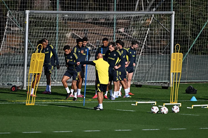 Fenerbahçe'de Samsunspor maçı öncesi 3 eksik 4 fenerbahcede samsunspor maci oncesi 3 eksik 3