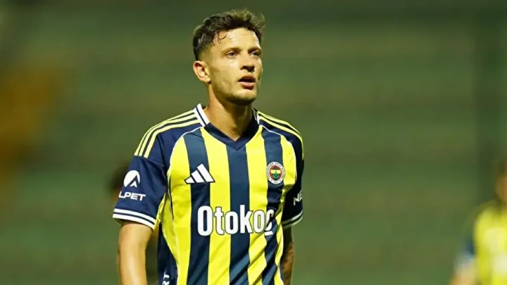 Fenerbahçe’deki akıbeti merak ediliyordu: Yıldız futbolcunun bonservisi belirlendi 1 fenerbahcedeki akibeti merak ediliyordu yildiz futbolcunun bonservisi belirlendi 0 UGHFJCr4