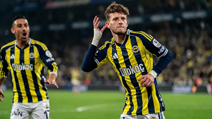 Fenerbahçe’deki akıbeti merak ediliyordu: Yıldız futbolcunun bonservisi belirlendi 3 fenerbahcedeki akibeti merak ediliyordu yildiz futbolcunun bonservisi belirlendi 2 UZWhHp6Z