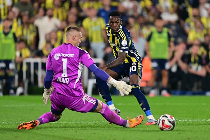 fenerbahceli yildiza buyuk sok egzersize gelme 1 eneU6G7b