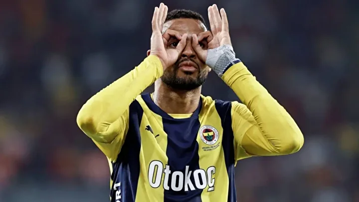 Fenerbahçeli yıldızdan şok ayrılık kararı: İdareden onay çıktı! 2 fenerbahceli yildizdan sok ayrilik karari idareden onay cikti 1 ACAMB661