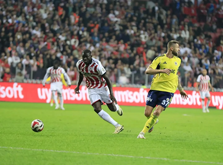 fenerbahceye makus haber yildiz futbolcu cezali duruma dustu 1 L8WmzptQ