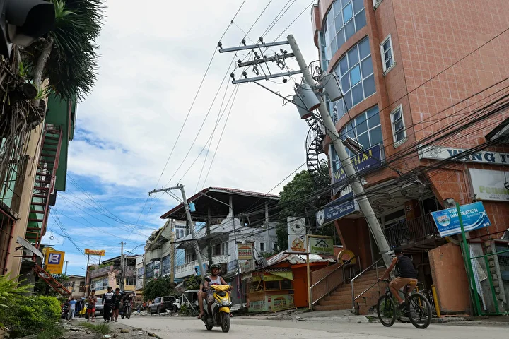 Filipinler'de 6,9 büyüklüğündeki sarsıntıda hayatını kaybedenlerin sayısı 61'e yükseldi 11 filipinlerde 69 buyuklugundeki sarsintida hayatini kaybedenlerin sayisi 61e yukseldi 10