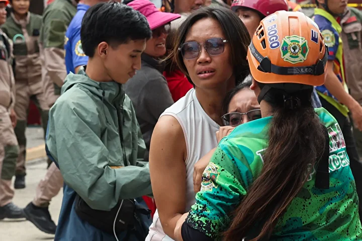 Filipinler'de 6,9 büyüklüğündeki sarsıntıda hayatını kaybedenlerin sayısı 61'e yükseldi 5 filipinlerde 69 buyuklugundeki sarsintida hayatini kaybedenlerin sayisi 61e yukseldi 4 hZEBEAKP