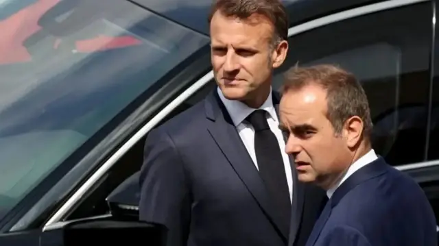 fransa cumhurbaskani macron istifa eden lecornuyu yine basbakan olarak atadi eztTv5j6.webp