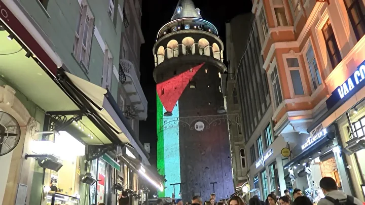 galata kulesine filistin bayragi yansitildi 1 fIu1aHMb