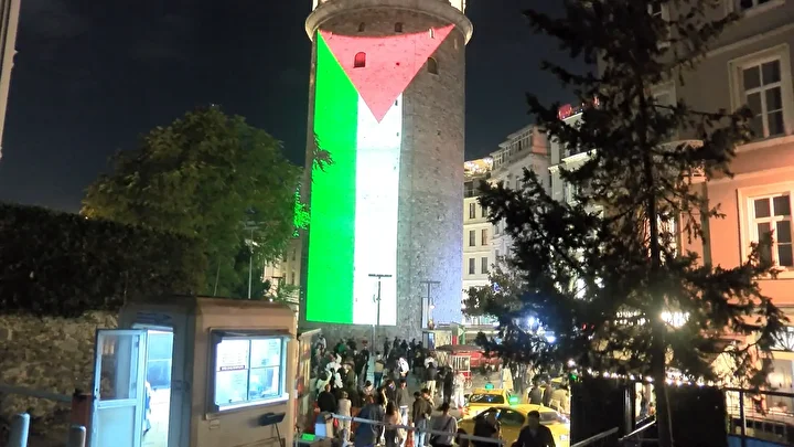 galata kulesine filistin bayragi yansitildi 2 GPA464Na