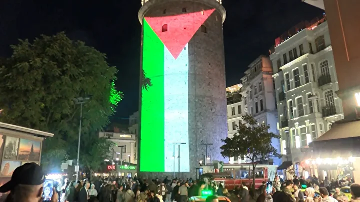 galata kulesine filistin bayragi yansitildi 4 jPKR3GfT
