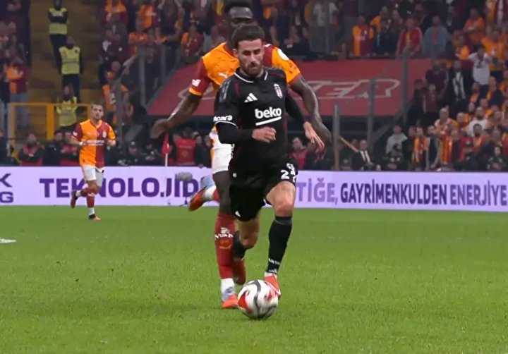 Galatasaray-Beşiktaş derbisinin hakem raporu ortaya çıktı: Herkesi şaşırtan ayrıntı 11 galatasaray besiktas derbisinin hakem raporu ortaya cikti herkesi sasirtan ayrinti 10