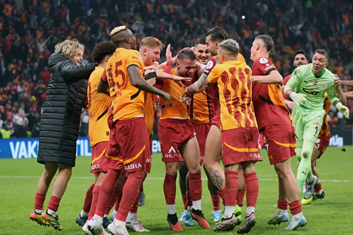 galatasaray besiktas mac takimi ve beklenen 11ler 6 f1Z4vcAW