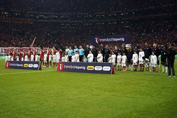 Galatasaray (GS) - Beşiktaş (BJK) maçı ne vakit, saat kaçta? Dev derbi için geri sayım 14 galatasaray gs besiktas bjk maci ne vakit saat kacta dev derbi icin geri sksSVM9H