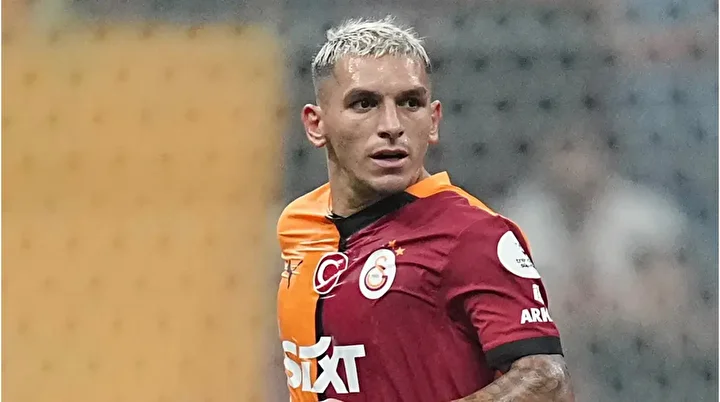 Galatasaray’dan yıldız futbolcuya ömürlük teklif: 2030’a kadar yeni sözleşme! 2 galatasaraydan yildiz futbolcuya omurluk teklif 2030a kadar yeni sozlesme 1 CHfshJLc