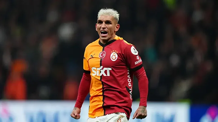Galatasaray’dan yıldız futbolcuya ömürlük teklif: 2030’a kadar yeni sözleşme! 3 galatasaraydan yildiz futbolcuya omurluk teklif 2030a kadar yeni sozlesme 2 lPmfBlys