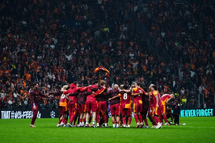 galatasarayin tarihi zaferi dunya basinina damga vurdu liverpool istanbulda diz coktu 11 AYgLemvL
