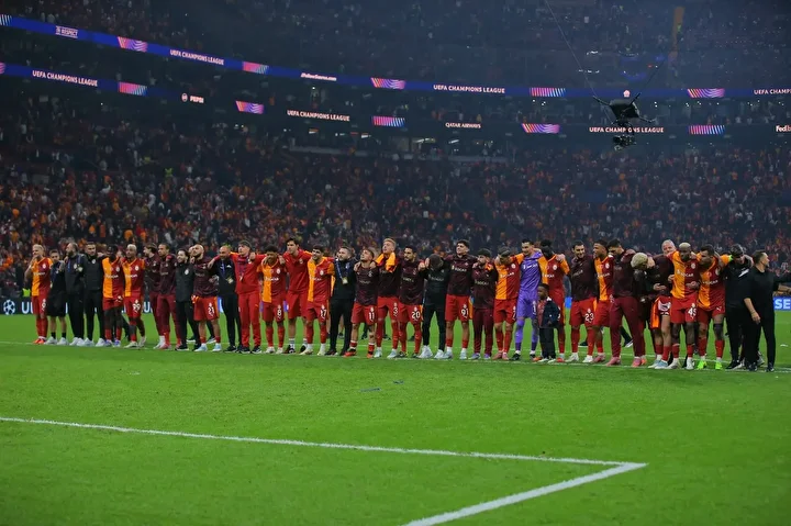 galatasarayin tarihi zaferi dunya basinina damga vurdu liverpool istanbulda diz coktu 2 LXCzh4nj