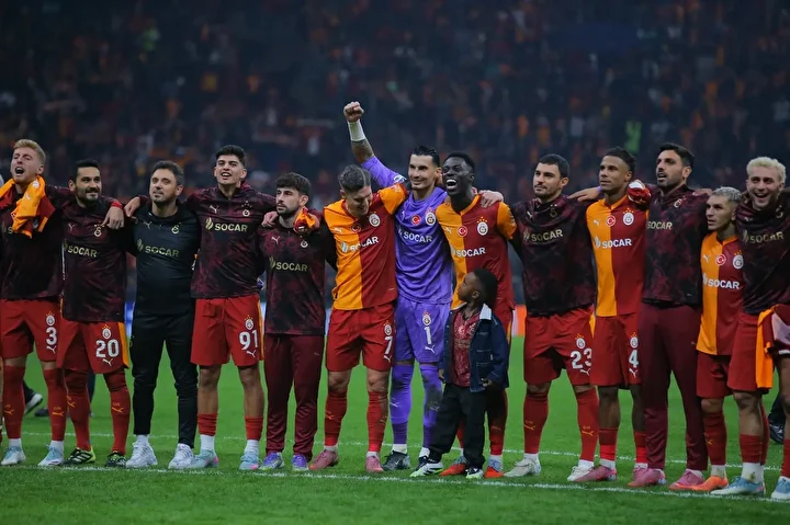 galatasarayin tarihi zaferi dunya basinina damga vurdu liverpool istanbulda diz coktu 6 UFG7mkRz