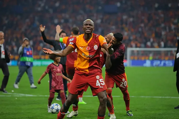 galatasarayin tarihi zaferi dunya basinina damga vurdu liverpool istanbulda diz coktu 7