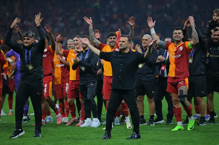 galatasarayin tarihi zaferi dunya basinina damga vurdu liverpool istanbulda diz coktu 8 p1pz8CE9