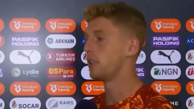 Galatasaraylı futbolcudan yayıncı kuruluşa olay gönderme: Bunu da RT’leyin galatasarayli futbolcudan yayinci kurulusa olay gonderme bunu da rtleyin KlwCXdOJ.webp