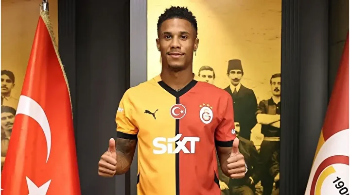 Galatasaraylı yıldız oyuncu ulusal kadro daveti yerine tatile gitti: Federasyon yazı gönderdi 1 galatasarayli yildiz oyuncu ulusal kadro daveti yerine tatile gitti federasyon yazi gonderdi 0
