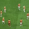 galatasarayli yildizdan derbi oncesi okan buruka reaksiyon isinmaya cikmadi SX9yCQ2s.webp
