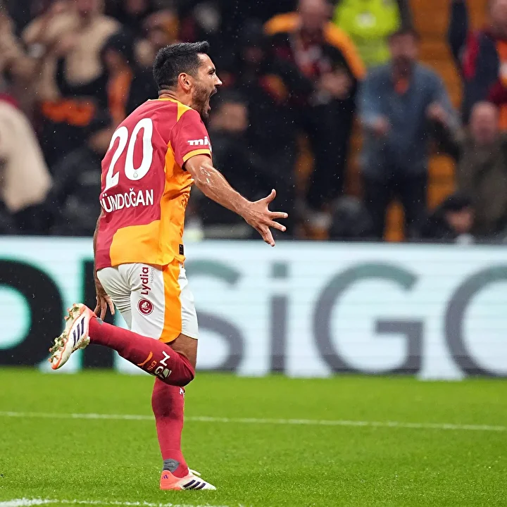 Galatasaraylı yıldızdan tesislerde dikkat çeken çıkış: "Burada ne işi var kaldırın" 3 galatasarayli yildizdan tesislerde dikkat ceken cikis burada ne isi var kaldirin 2 Nz9wfMRu