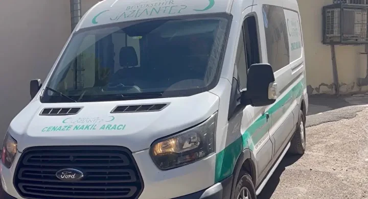 gaziantepte parkta vahset uygunsuz hareketlerde bulunan cifti uyardi kaskla olduruldu 1 Z61vCY6l