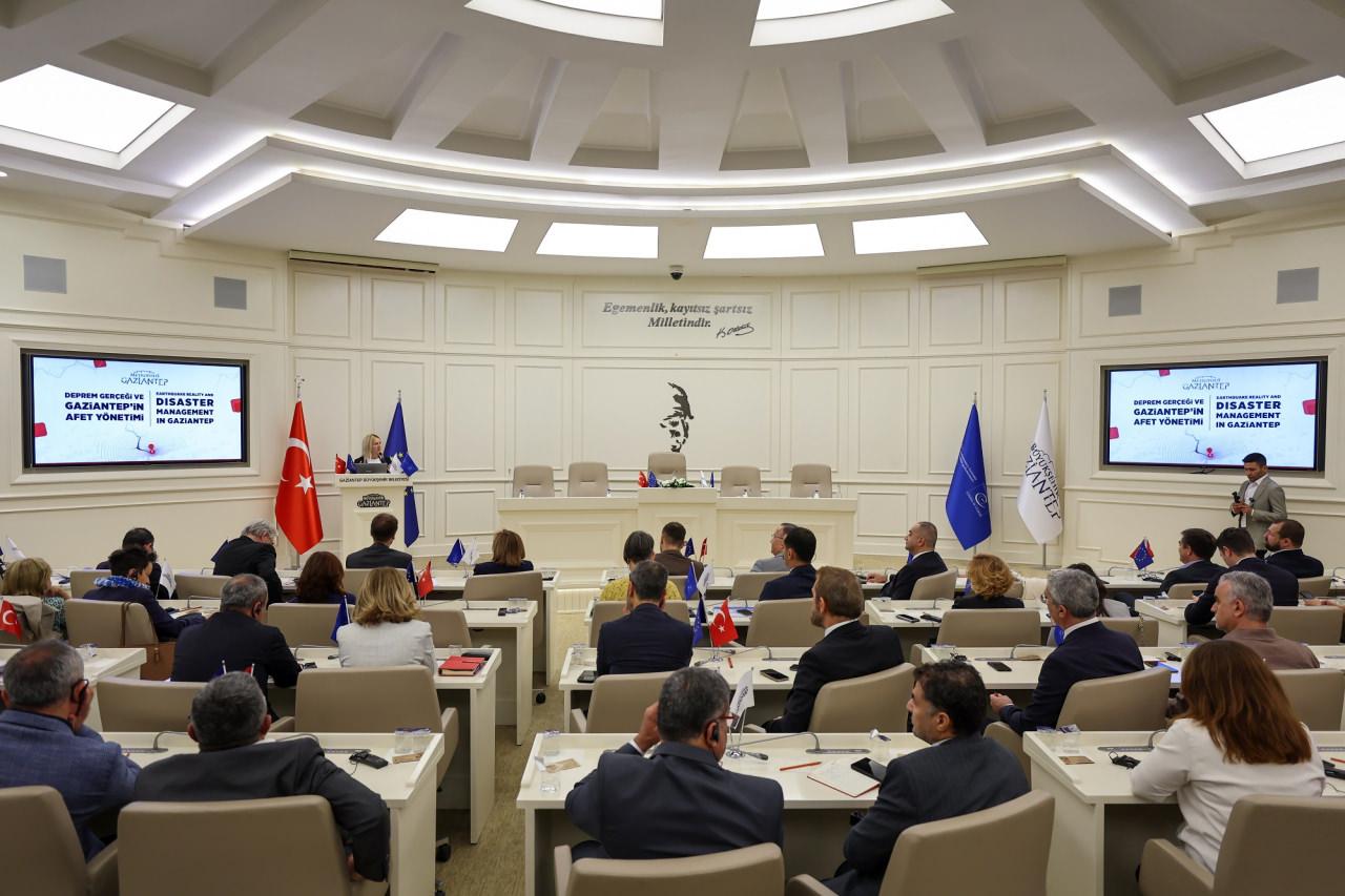 gaziantepte zelzele gercegi ve afet yotimi teknik toplantisi 4 CskiiM1l