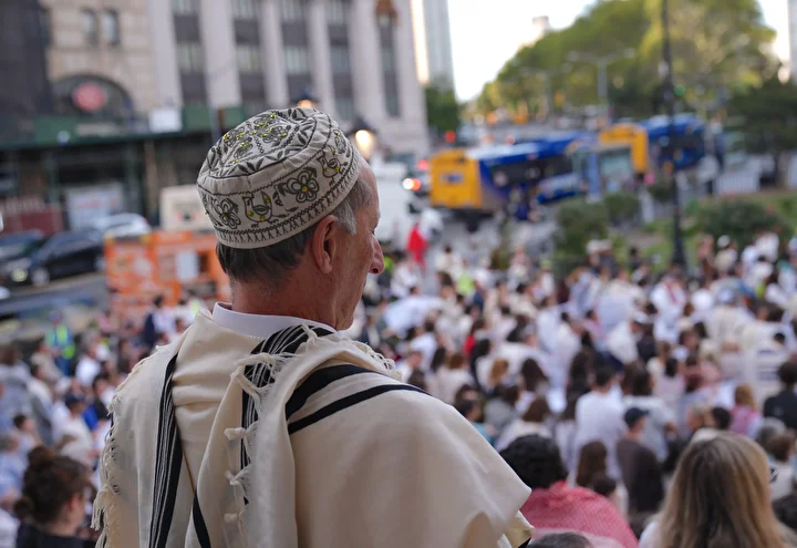 Gazze'de ateşkes sağlanması davetiyle New York'ta protesto düzenlendi: 56 kişi gözaltına alındı 11 gazzede ateskes saglanmasi davetiyle new yorkta protesto duzenlendi 56 kisi gozaltina alindi 10 becUnGZs