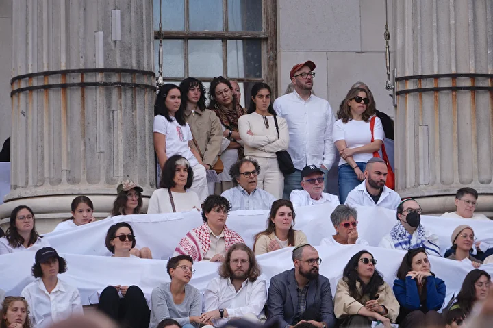 Gazze'de ateşkes sağlanması davetiyle New York'ta protesto düzenlendi: 56 kişi gözaltına alındı 10 gazzede ateskes saglanmasi davetiyle new yorkta protesto duzenlendi 56 kisi gozaltina alindi 9 8ArsjKaL