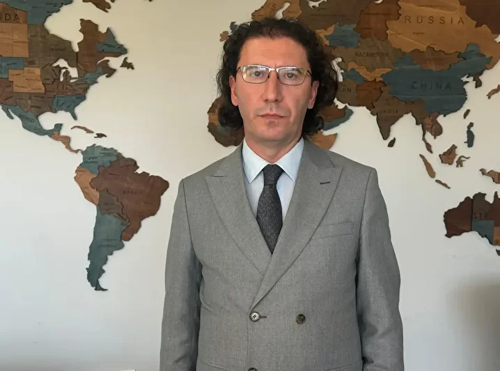 Gökdelenin 43'üncü katından düşmüştü: Semanur Arslan'ın sırlarla dolu mevtinde belge tekrar açıldı 3 gokdelenin 43uncu katindan dusmustu semanur arslanin sirlarla dolu mevtinde belge tekrar acildi 2 KgOMgNMe
