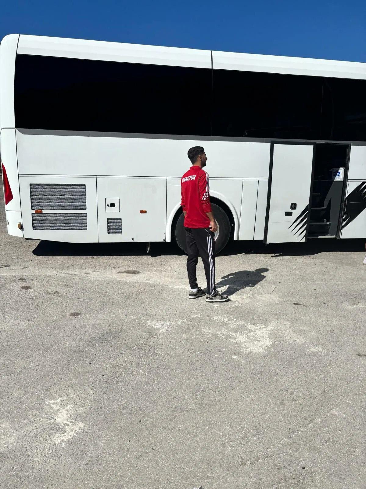 harika ligin eski grubu 3500 tllik hesabi odeyemedi futbolcular rehin kaldi 0