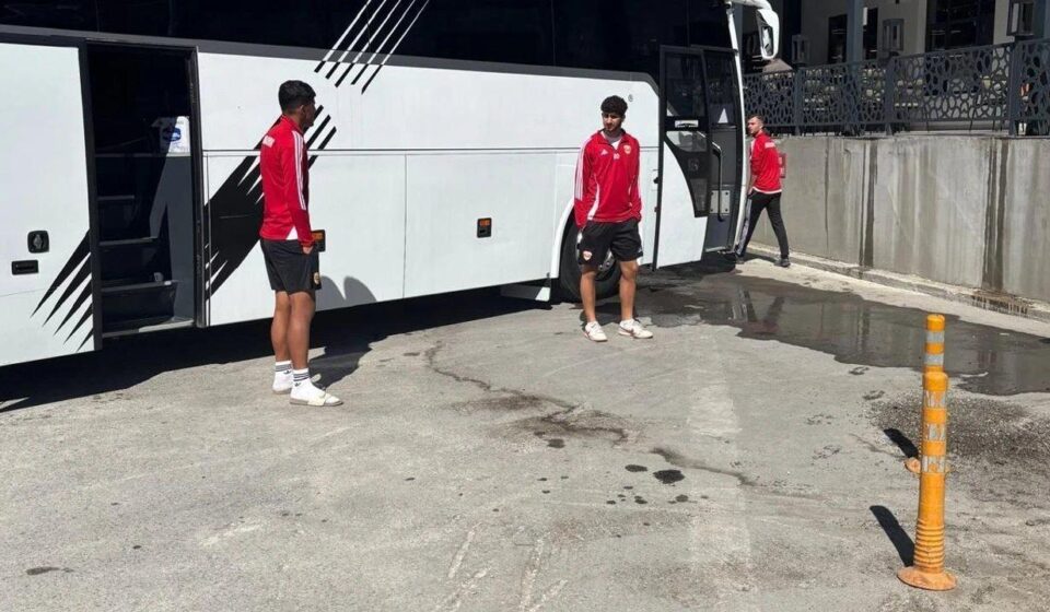 harika ligin eski grubu 3500 tllik hesabi odeyemedi futbolcular rehin kaldi w3ezIaOv.jpg