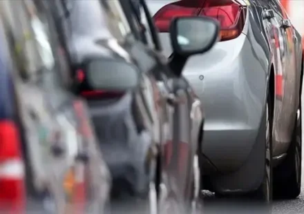 HURDA ARAÇ TEŞVİKİ SON DAKİKA DUYURULAR: ÖTV Muafiyeti, Yerli Sıfır Araç Takviyesi, 20 Yaş Üstü Araç Teşviki Kuralları Sıralı Liste Oluştu hurda arac tesviki son dakika duyurular otv muafiyeti yerli sifir arac takviyesi 20 yas YZHX9GJH.webp