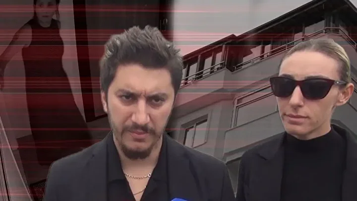 İbrahim Tatlıses’ten Güllü’nün kuşkulu mevti hakkında çarpıcı açıklama: Balkon kapısı ayrıntısı gündem oldu 6 ibrahim tatlisesten gullunun kuskulu mevti hakkinda carpici aciklama balkon kapisi ayrintisi gundem oldu 5 ZqNESnmh