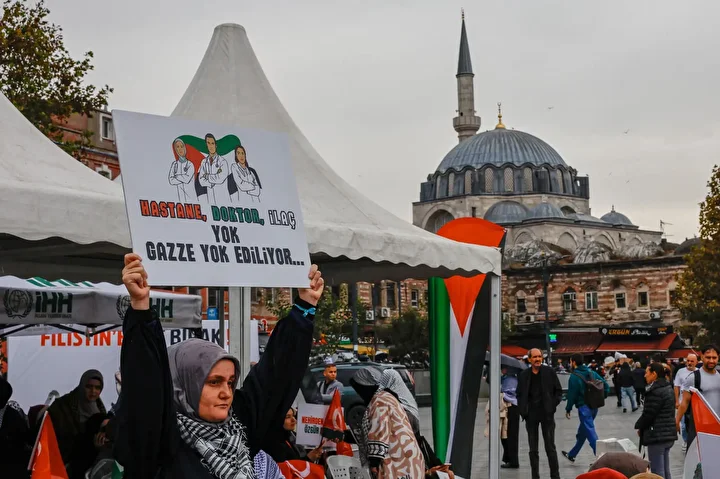 ihh eminonunde gazze icin ozgurluk nobetinde 2 6UD5nT7H