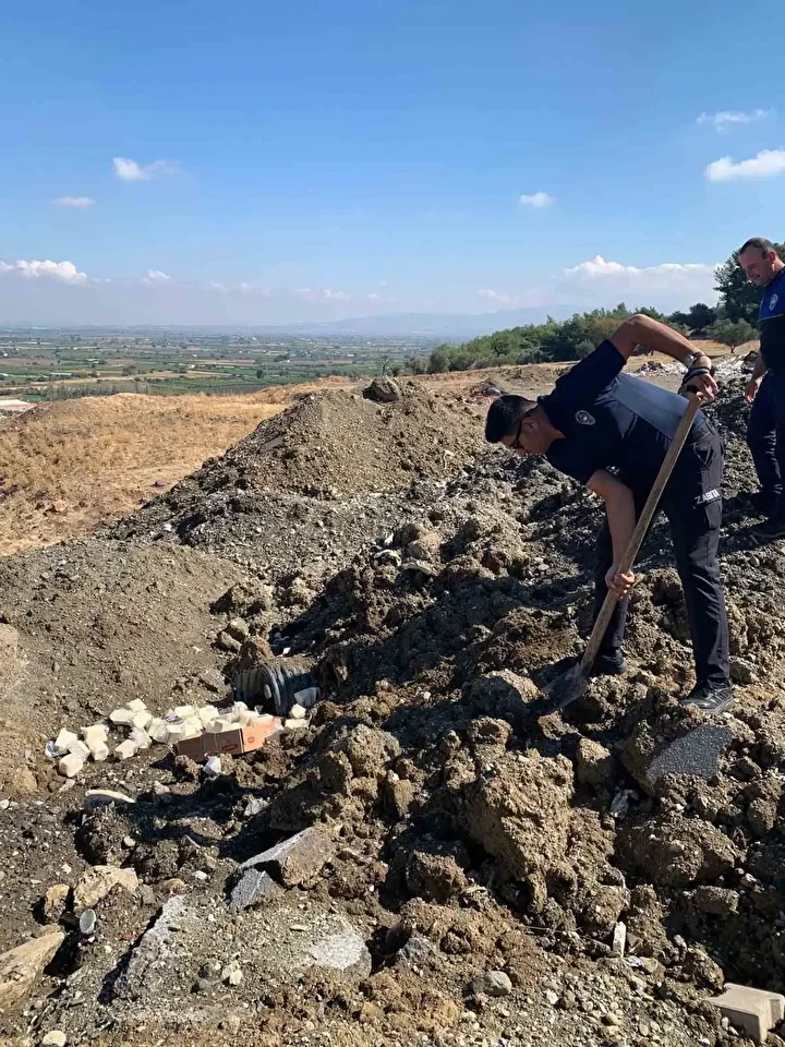 insan sihhatini hice saydilar manisada 49 kilo bozuk peynir imha edildi 4