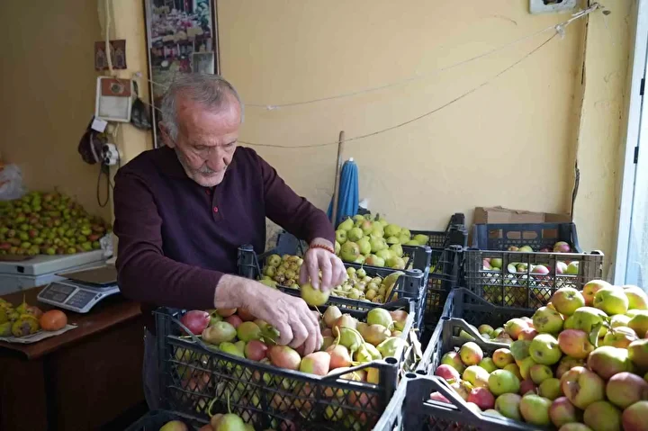 ipe diziliyor uc ay tazeligini koruyor kilosu 100 tlden alici buluyor 2 FdYtIIPW