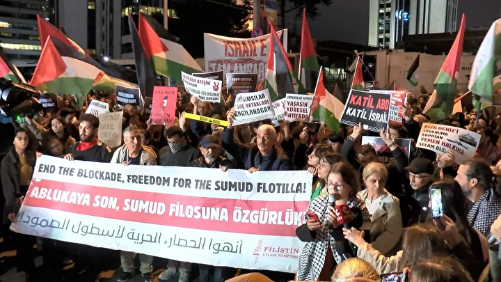 İsrail Başkonsolosluğu önünde protesto yapıldı 6 israil baskonsoloslugu onunde protesto yapildi 5 E3t2fdfI