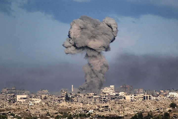 israilin gazzeye yonelik ataklari suruyor yukselen dumanlar hudut bolgesinden goruntulendi 0 3wGLX5t8