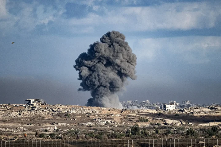 israilin gazzeye yonelik ataklari suruyor yukselen dumanlar hudut bolgesinden goruntulendi 1 te4bXEyl