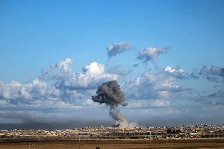 israilin gazzeye yonelik ataklari suruyor yukselen dumanlar hudut bolgesinden goruntulendi 3