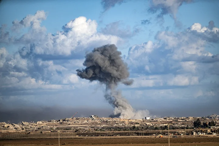 israilin gazzeye yonelik ataklari suruyor yukselen dumanlar hudut bolgesinden goruntulendi 4 hDqjyNk5