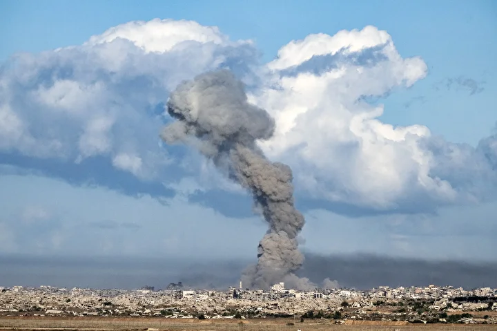 israilin gazzeye yonelik ataklari suruyor yukselen dumanlar hudut bolgesinden goruntulendi 6 m1TZJ8hp