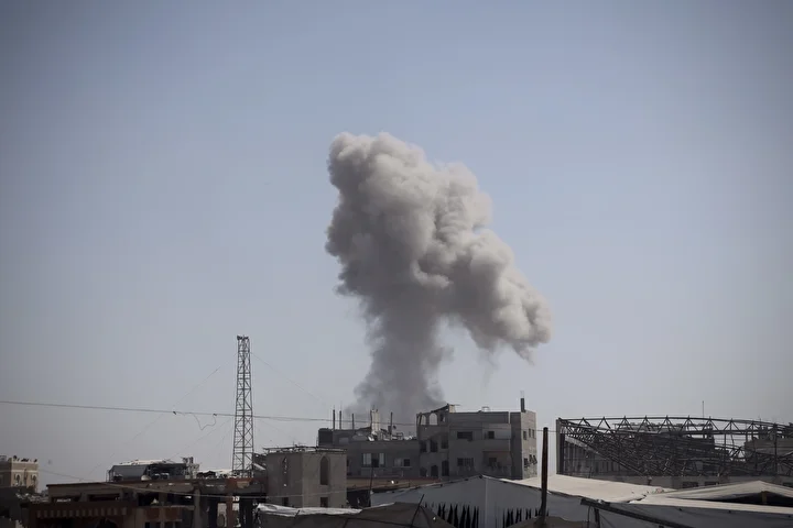 israilin gazzeye yonelik taarruzlari suruyor bolgeden agir dumanlar yukseldi 3 PitKvA3V