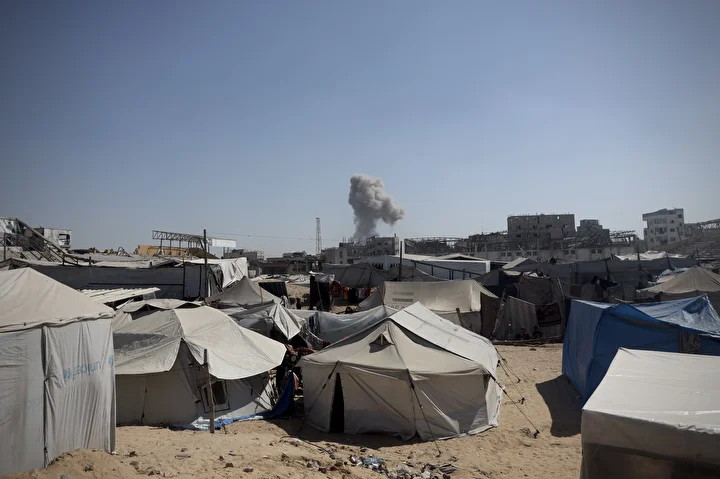 israilin gazzeye yonelik taarruzlari suruyor bolgeden agir dumanlar yukseldi 4 w3Z1QkOg