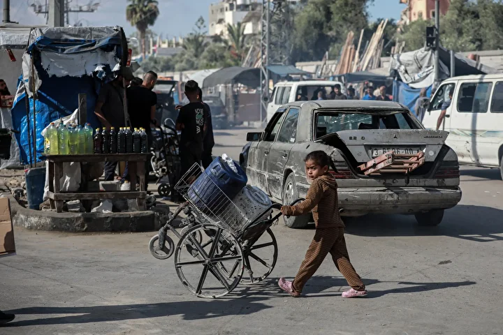 israilin hucumlari altindaki gazzede guclu omur sartlari hayatta kalma cabasi veriyorlar 5 7rXYkYCf
