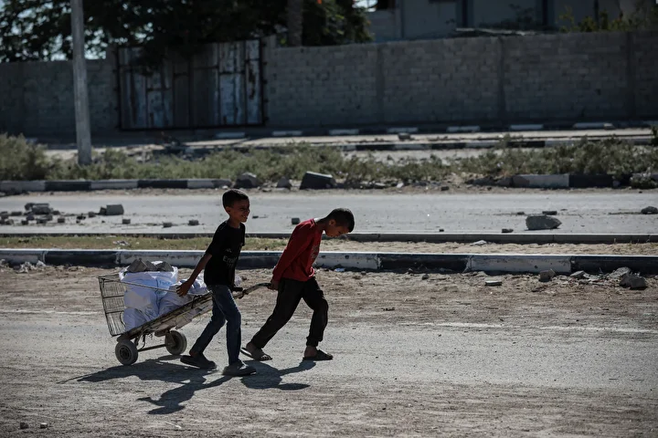israilin hucumlari altindaki gazzede guclu omur sartlari hayatta kalma cabasi veriyorlar 7 7DYYFGA8